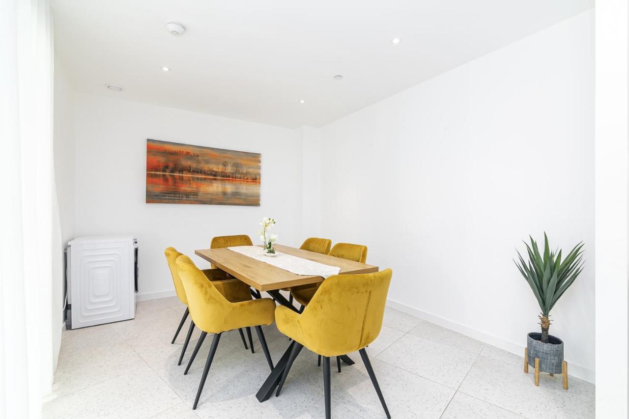 Luxury Spacious Flat With Communal Gardens And Parking London Exterior photo